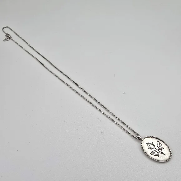 Me & Ro 925 Sterling Silver Oval Pendant Necklace with Floral Motif - Picture 2 of 8